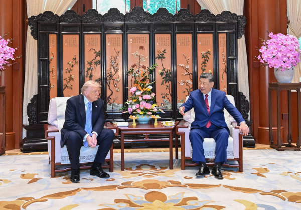 习近平同美国总统特朗普在中南海小范围会晤相关图片